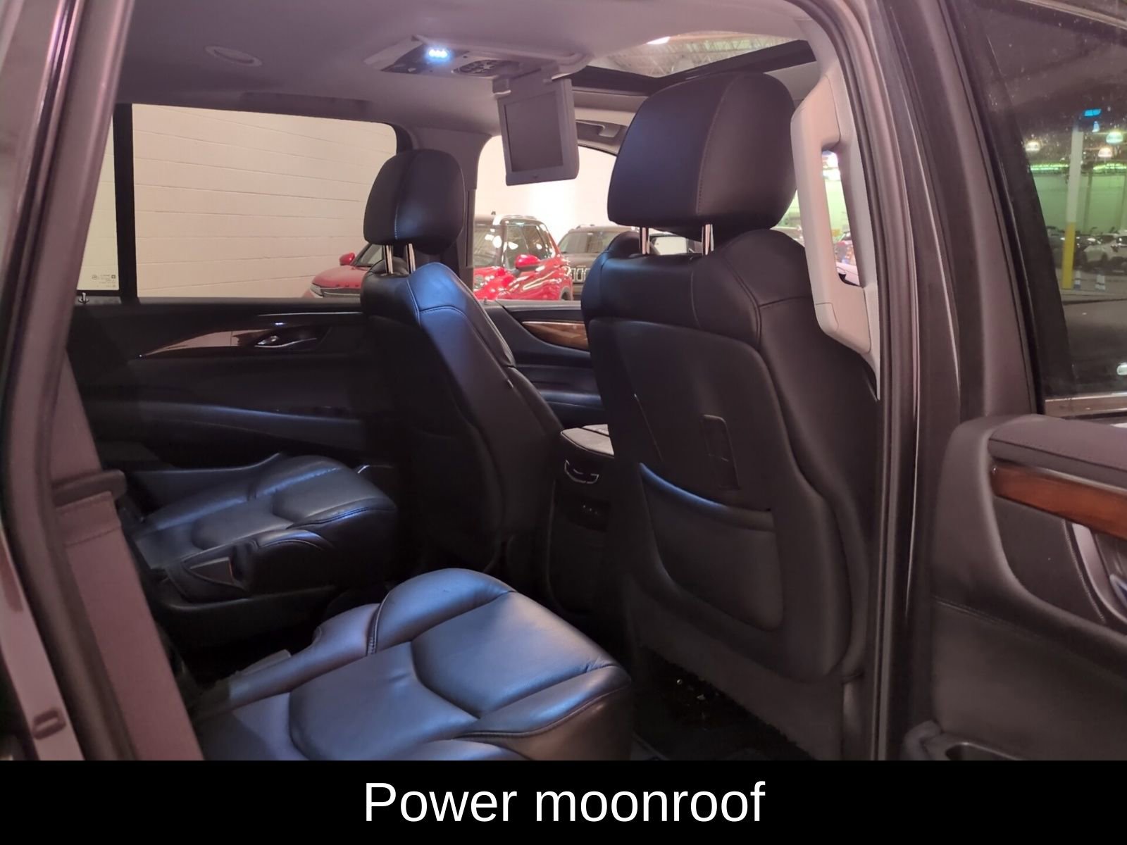 Used 2017 Cadillac Escalade Premium Luxury image 11