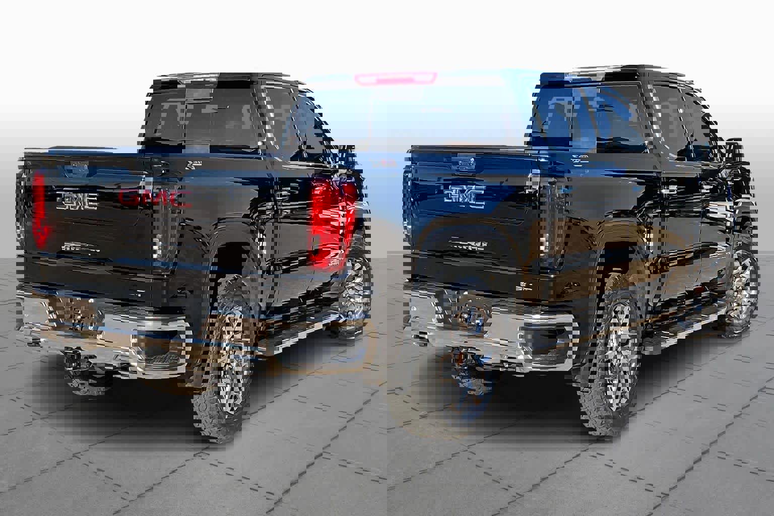 Certified 2025 GMC Sierra 1500 SLT w/ SLT Premium Plus Package image 13