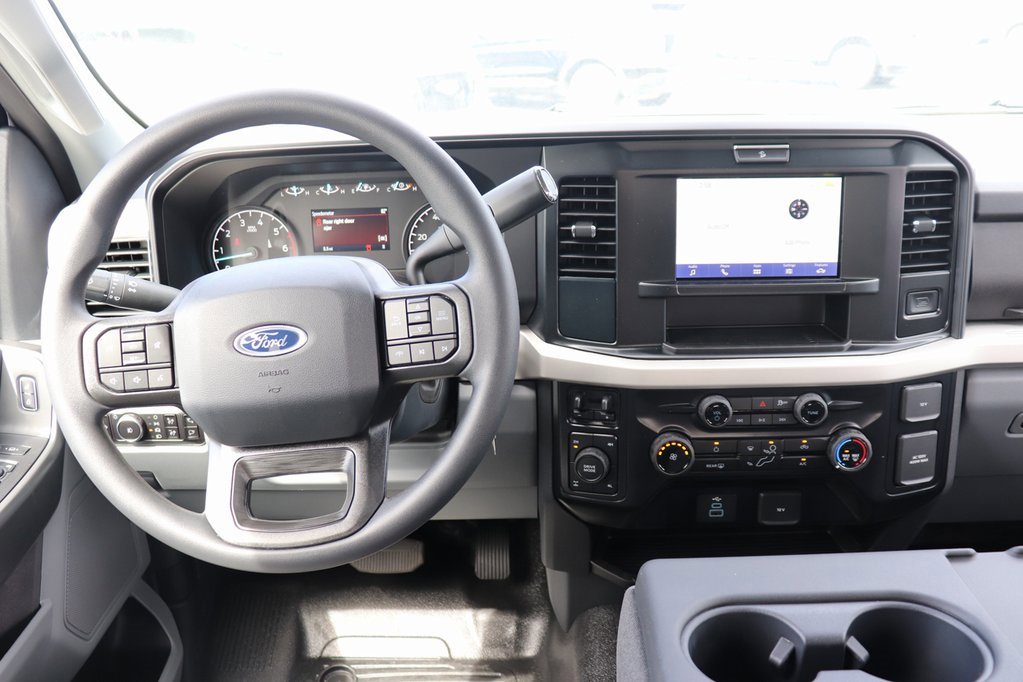New 2026 Ford F350 4x4 Crew Cab Super Duty image 2