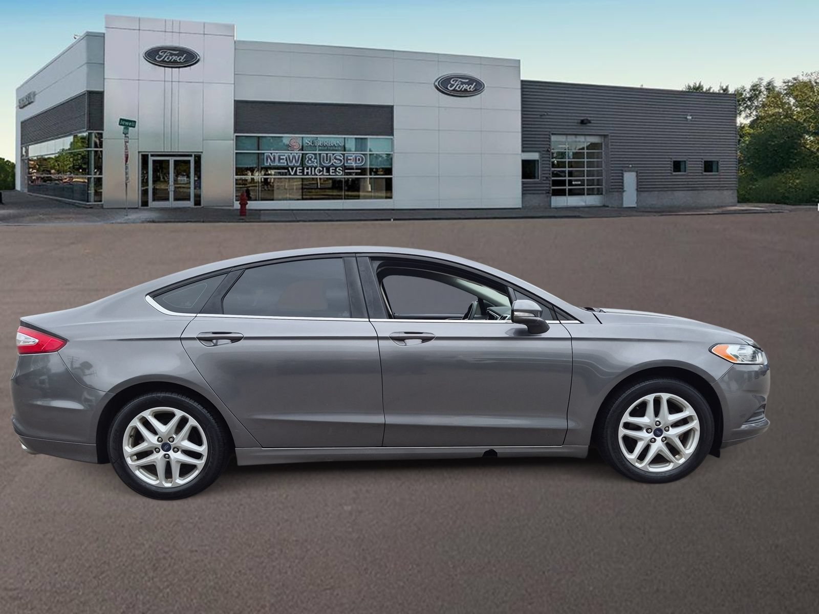Used 2014 Ford Fusion SE FWD image 10