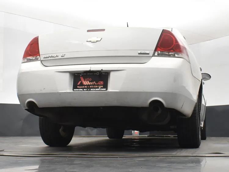 Used 2013 Chevrolet Impala LT w/ LT Sunroof Package FWD image 13