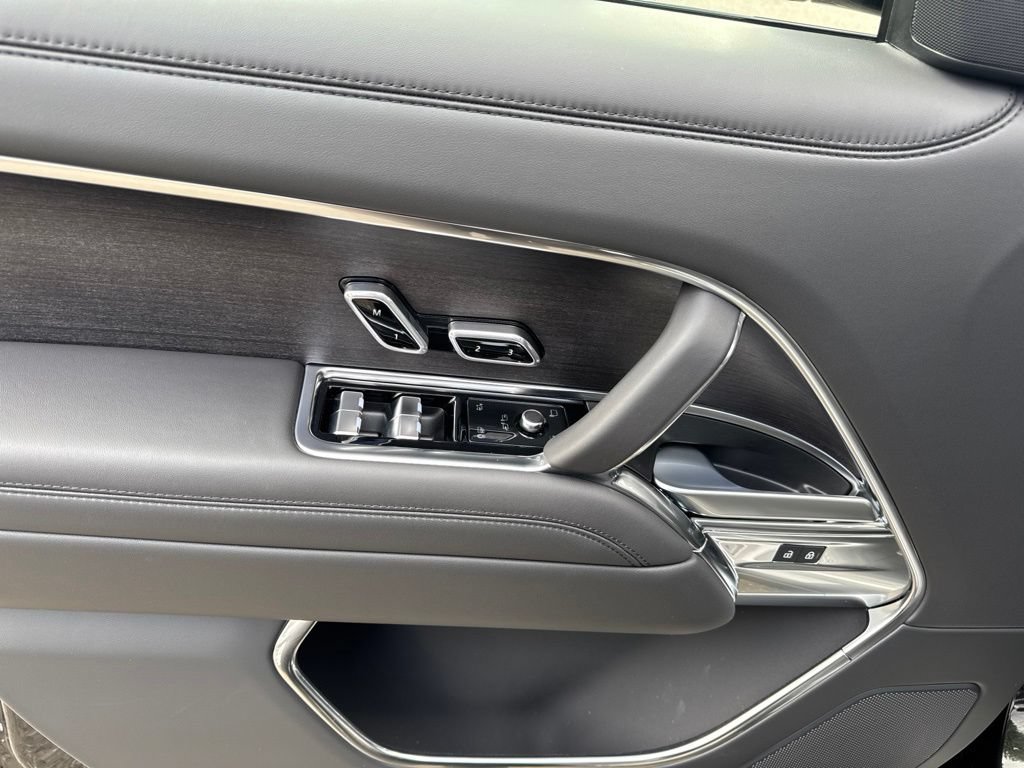 New 2026 Land Rover Range Rover SE AWD/4WD image 11