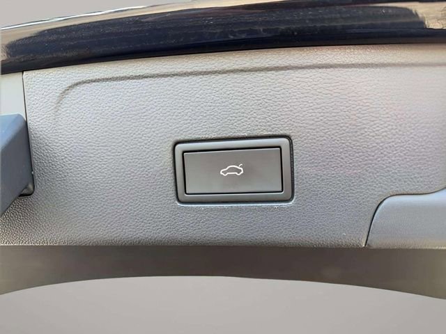 Used 2024 Volkswagen Atlas Cross Sport SEL R-Line image 26