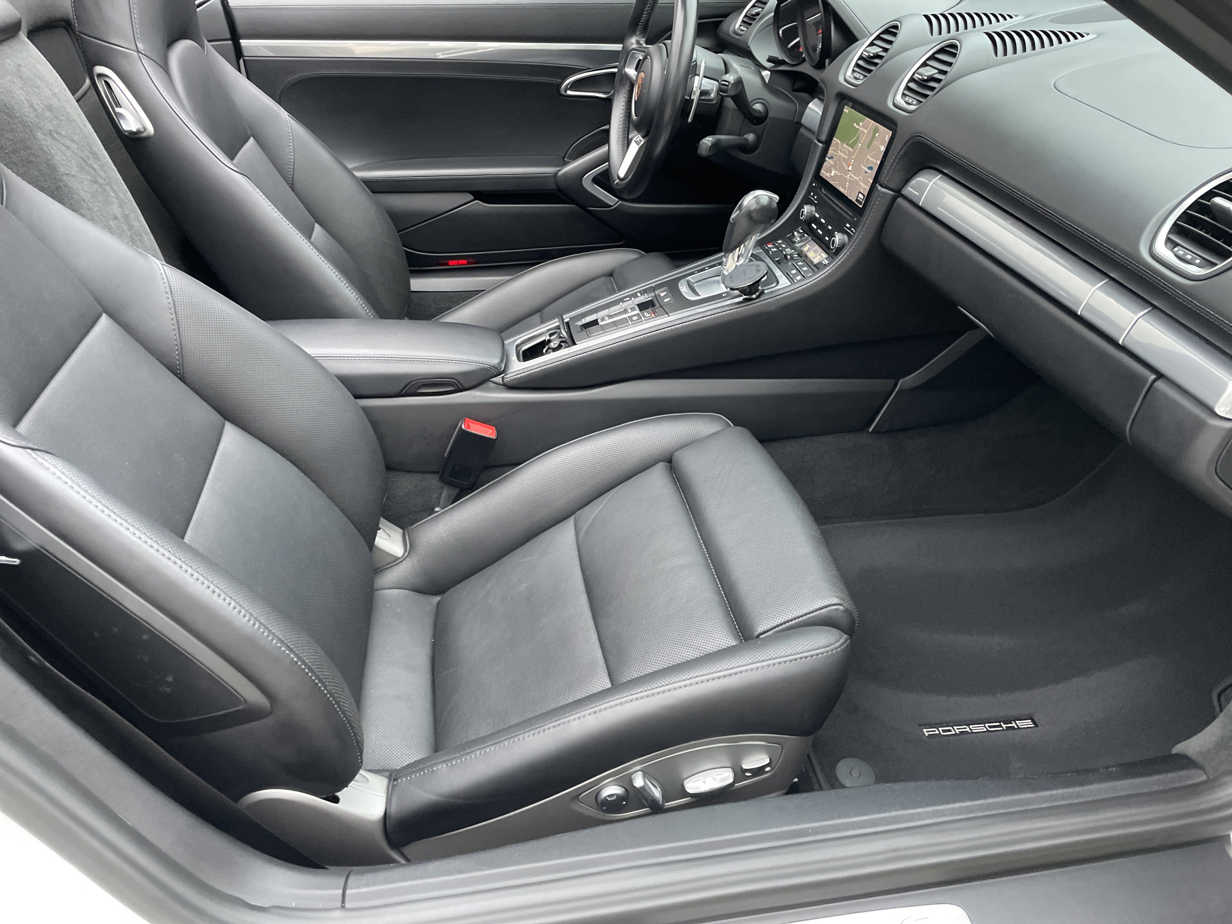 Used 2017 Porsche 718 Boxster S image 51