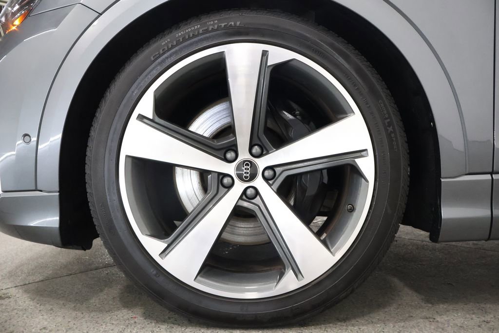 Used 2024 Audi SQ8 Prestige w/ Prestige Package image 5