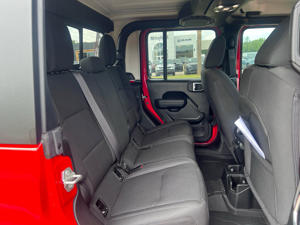 Certified 2023 Jeep Gladiator Sport AWD/4WD image 12