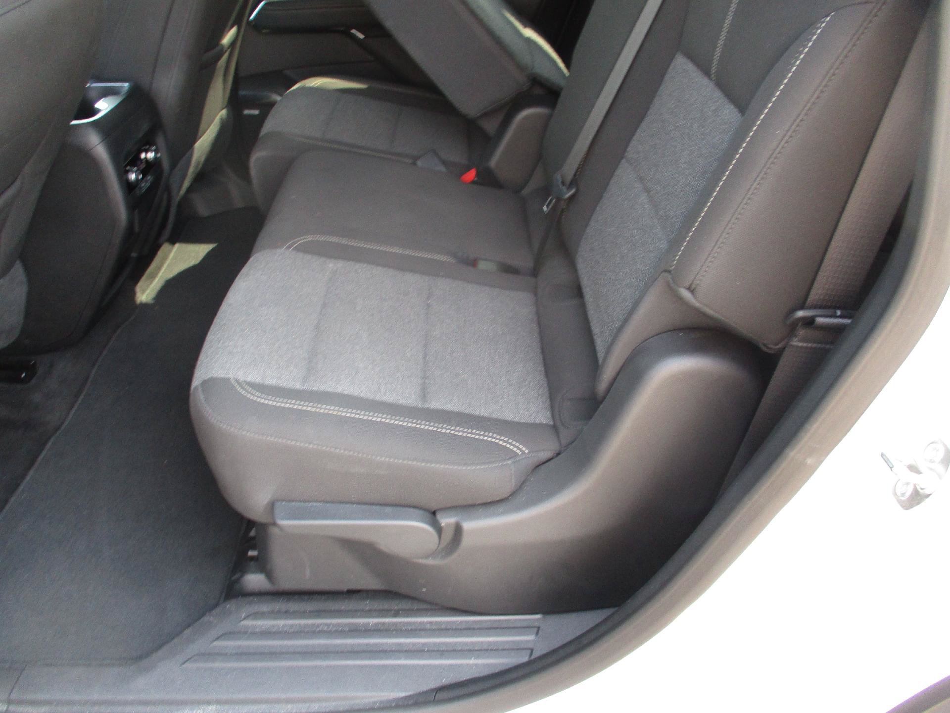 Used 2025 GMC Acadia Elevation FWD image 11