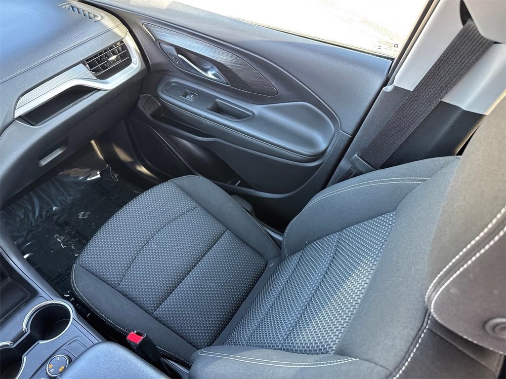Used 2024 GMC Terrain SLE image 18