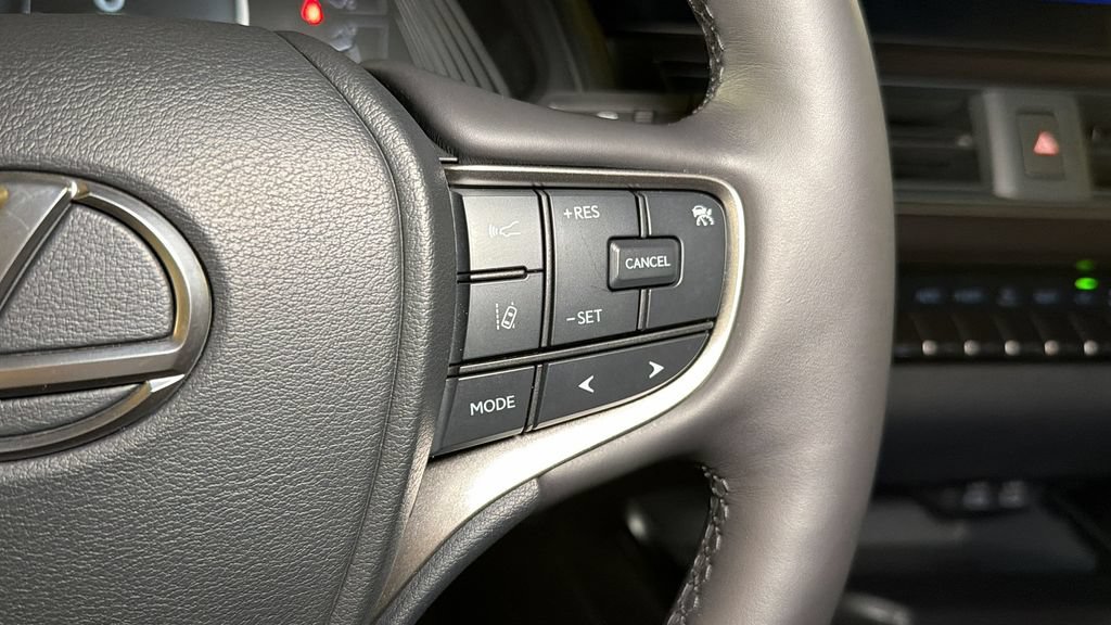 Certified 2024 Lexus UX 250h F Sport AWD/4WD image 23