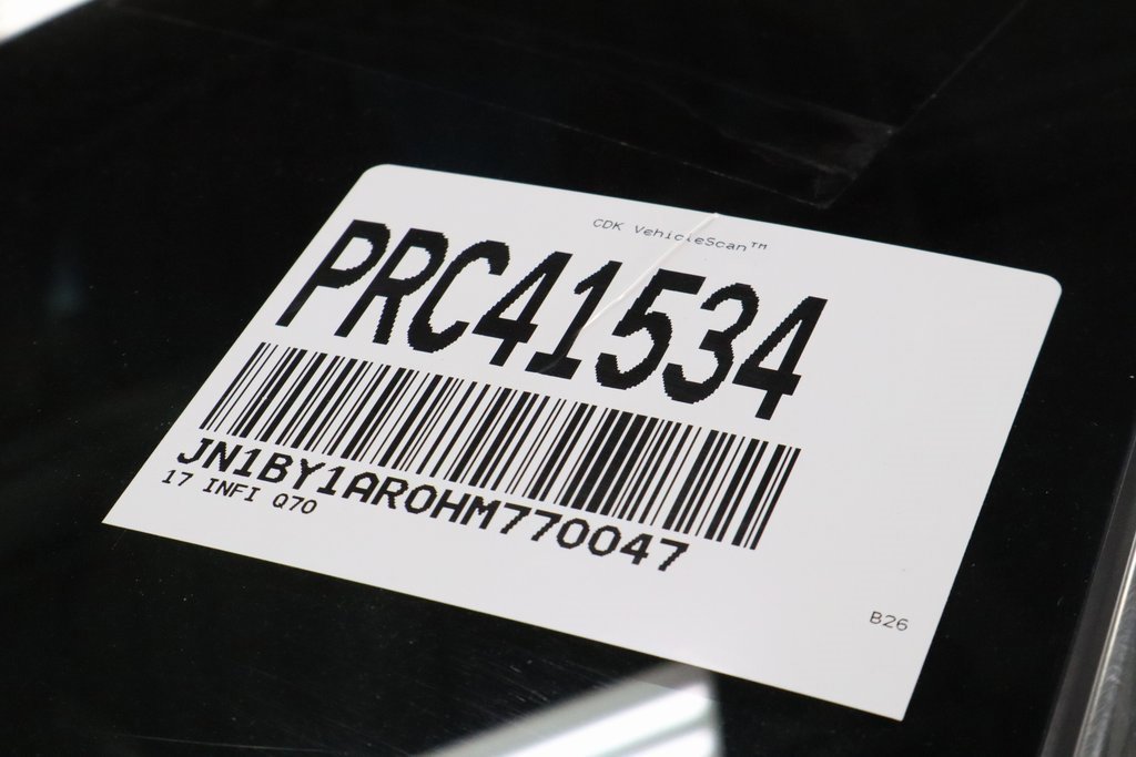 Used 2017 INFINITI Q70 3.7 w/ Technology Package image 36