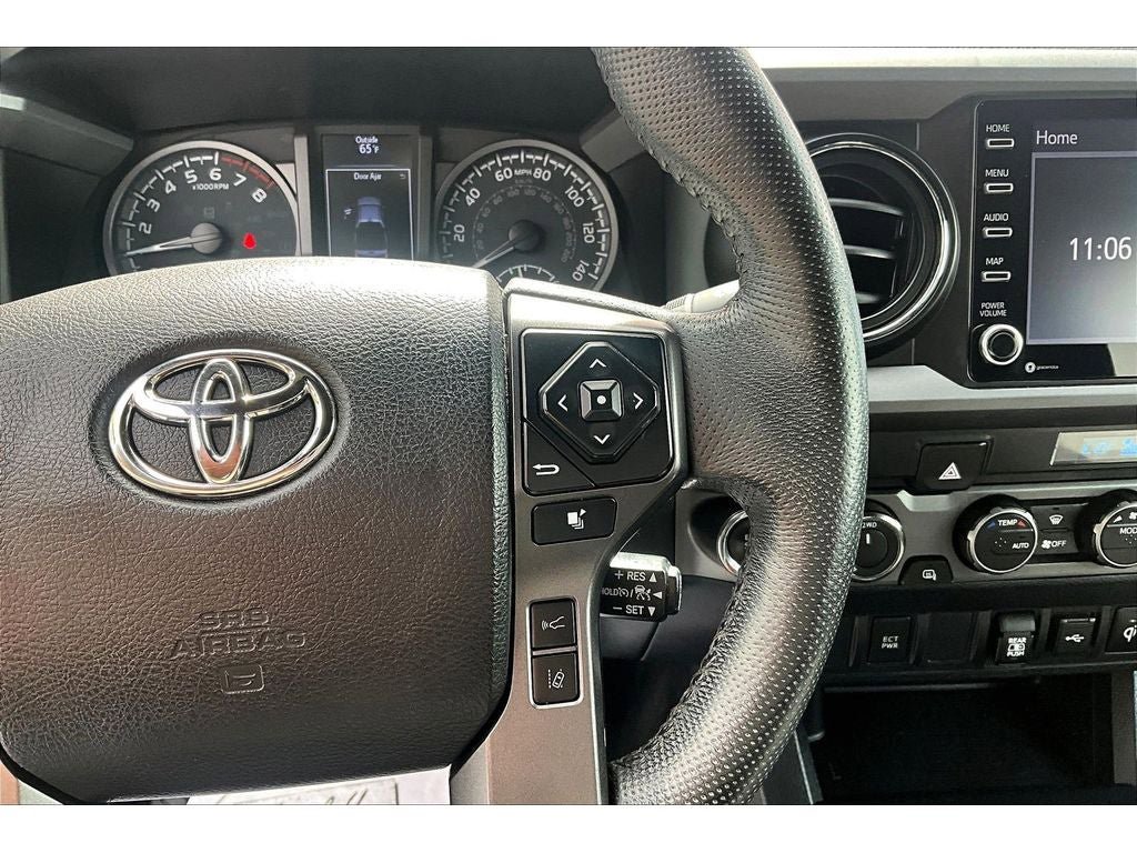 Used 2022 Toyota Tacoma TRD Off-Road AWD/4WD image 21