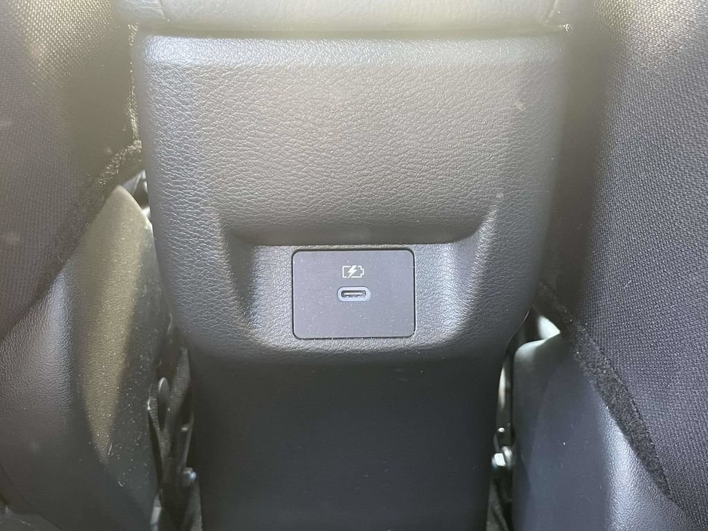 Used 2025 Nissan Versa SV FWD image 11