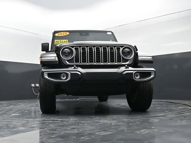 Used 2025 Jeep Wrangler Sahara image 48