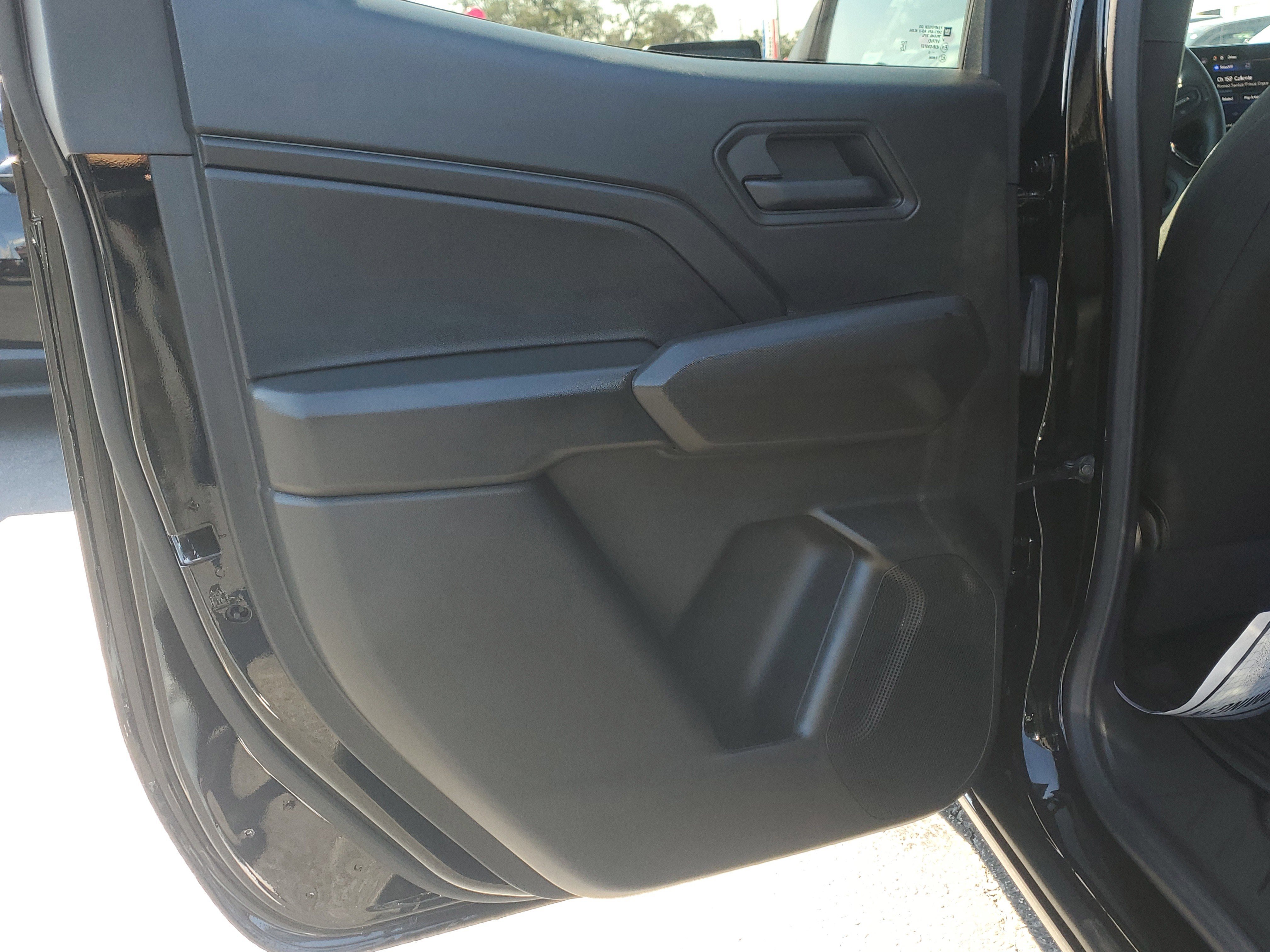 Used 2025 Chevrolet Colorado W/T image 10