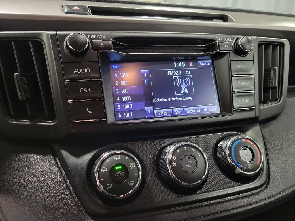 Used 2016 Toyota RAV4 LE AWD/4WD image 17