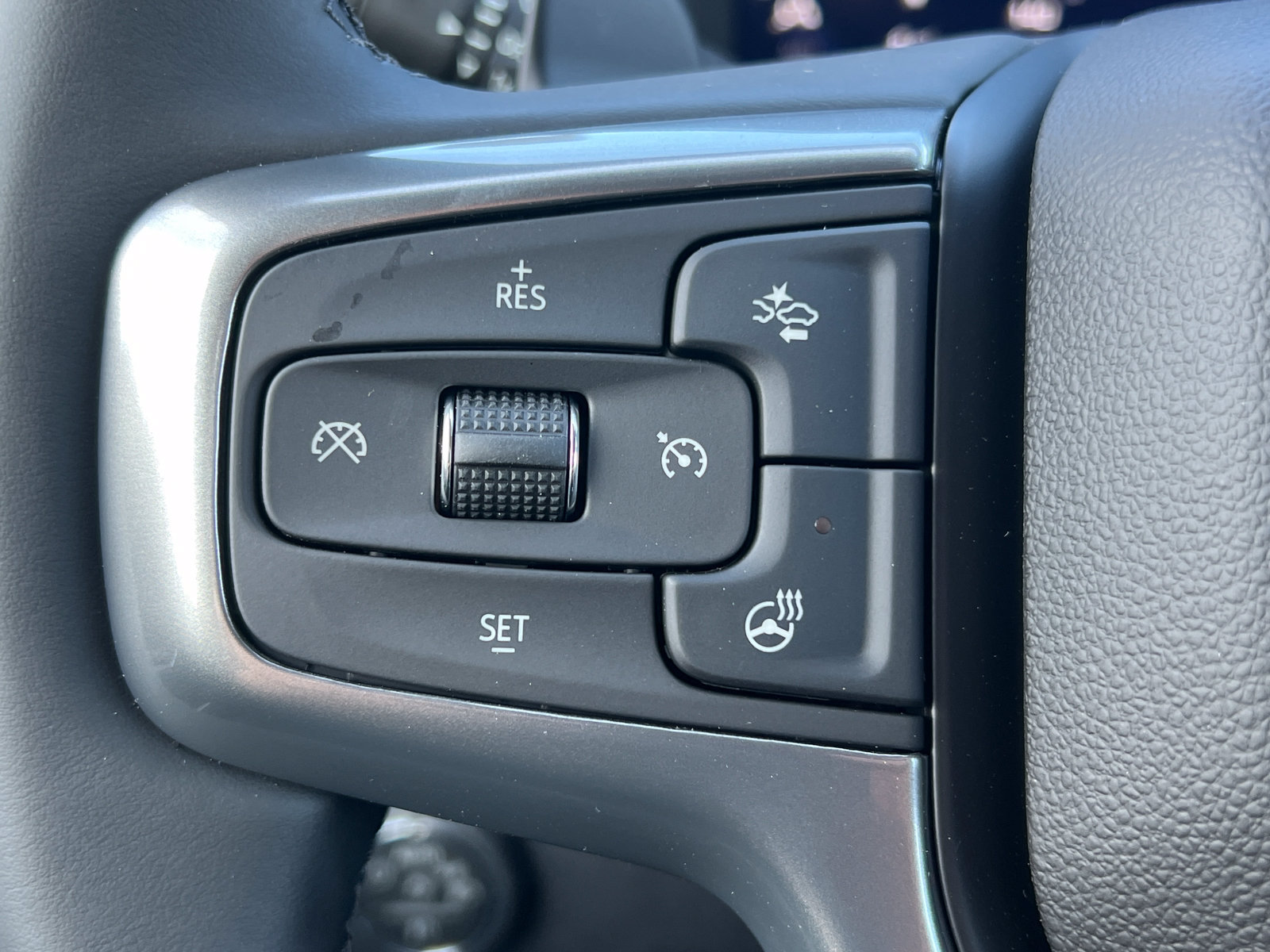 New 2026 Chevrolet Silverado 1500 RST w/ Dark Appearance Package AWD/4WD image 19