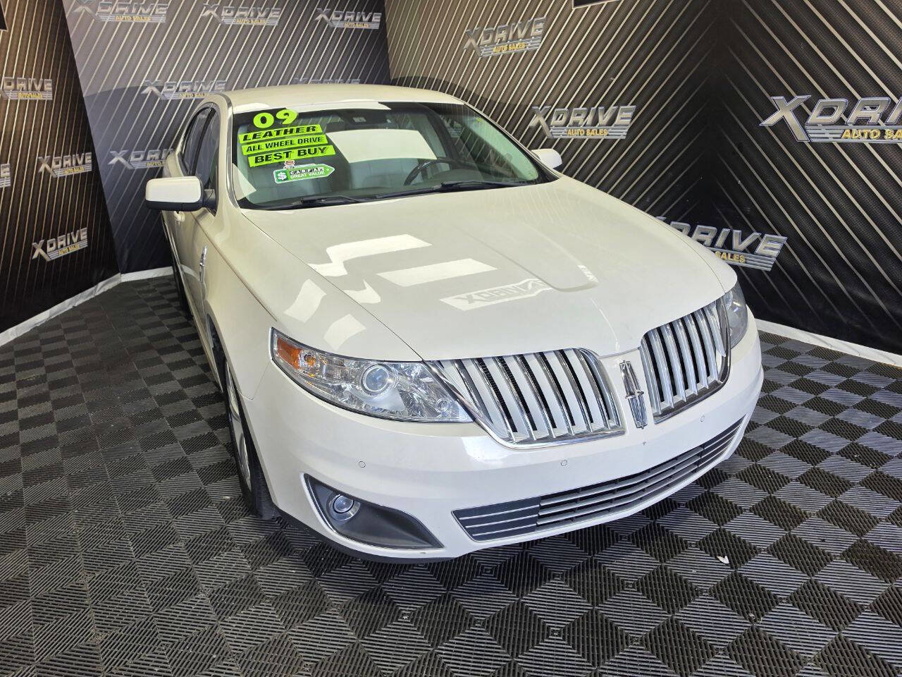 Used 2009 Lincoln MKS AWD image 3