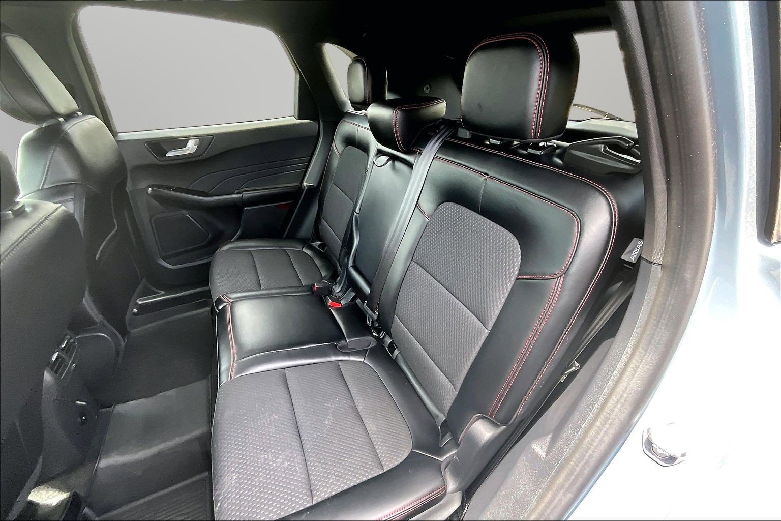 Used 2024 Ford Escape ST-Line w/ Tech Pack #1 AWD/4WD image 18