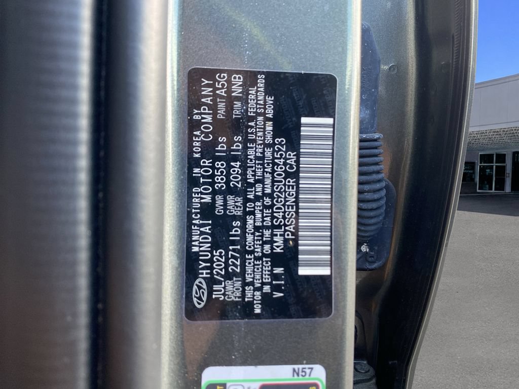 Certified 2025 Hyundai Elantra SEL FWD image 36
