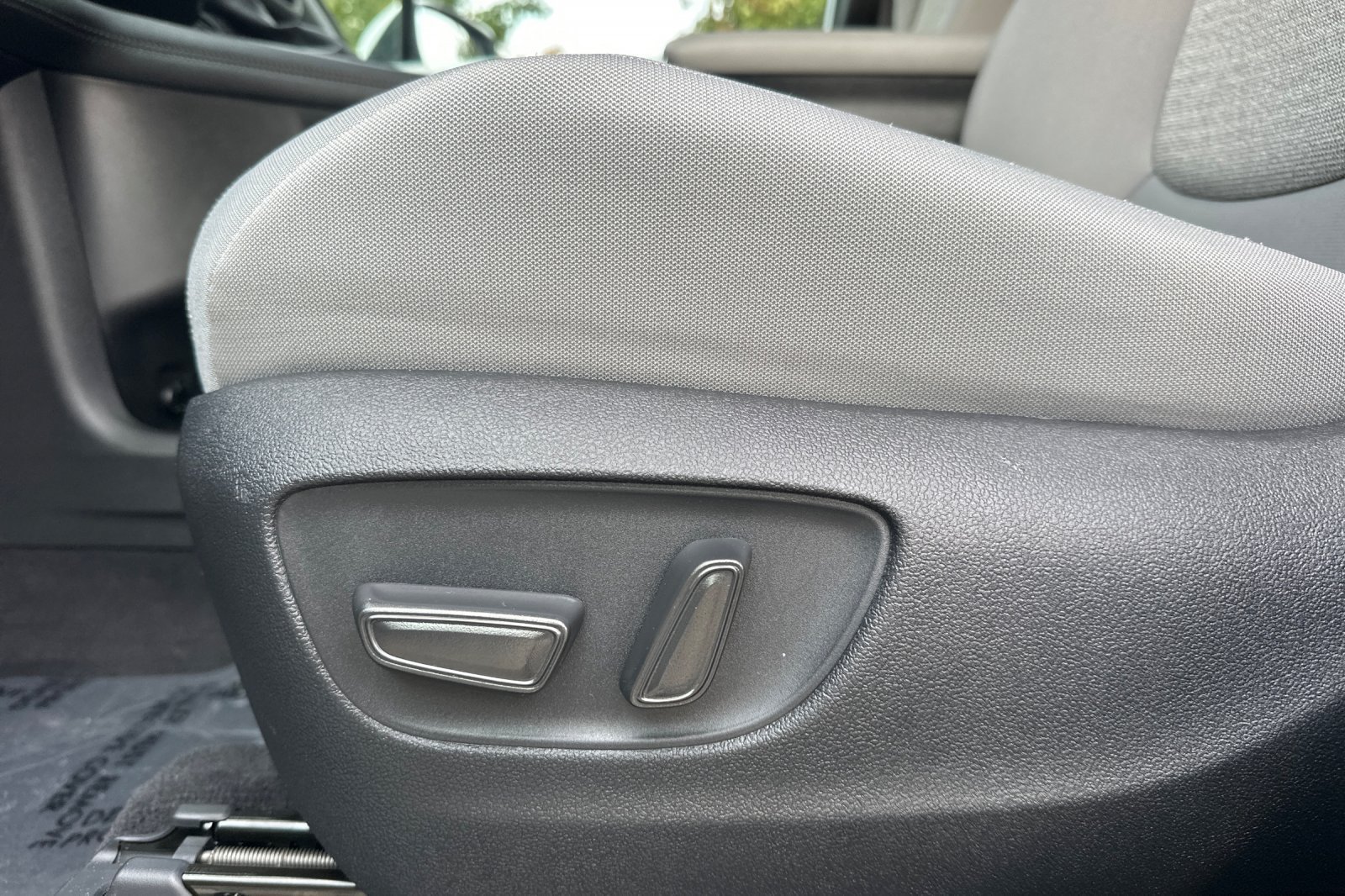 Certified 2026 Toyota Sienna LE FWD image 13