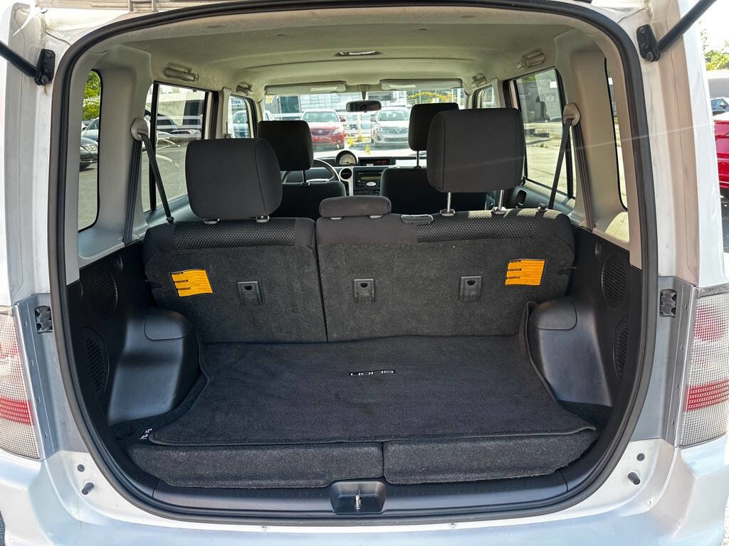Used 2005 Scion xB FWD image 16