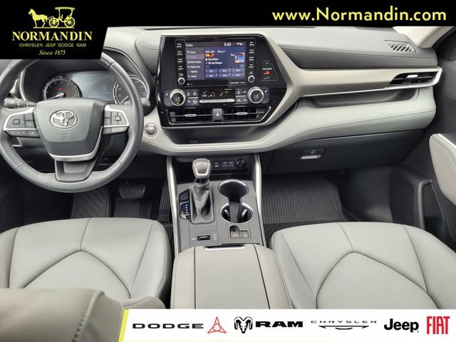 Used 2022 Toyota Highlander XLE FWD image 6