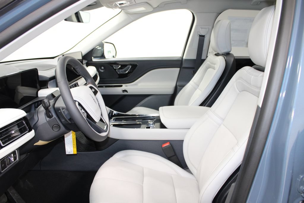 New 2026 Lincoln Aviator Reserve w/ Illumination Package RWD image 15