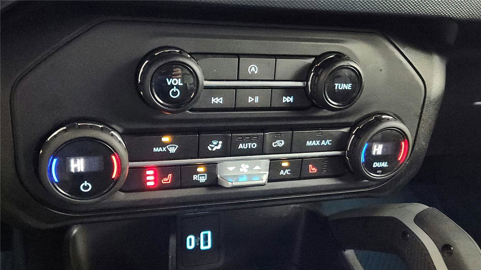 Used 2023 Ford Bronco Outer Banks image 37