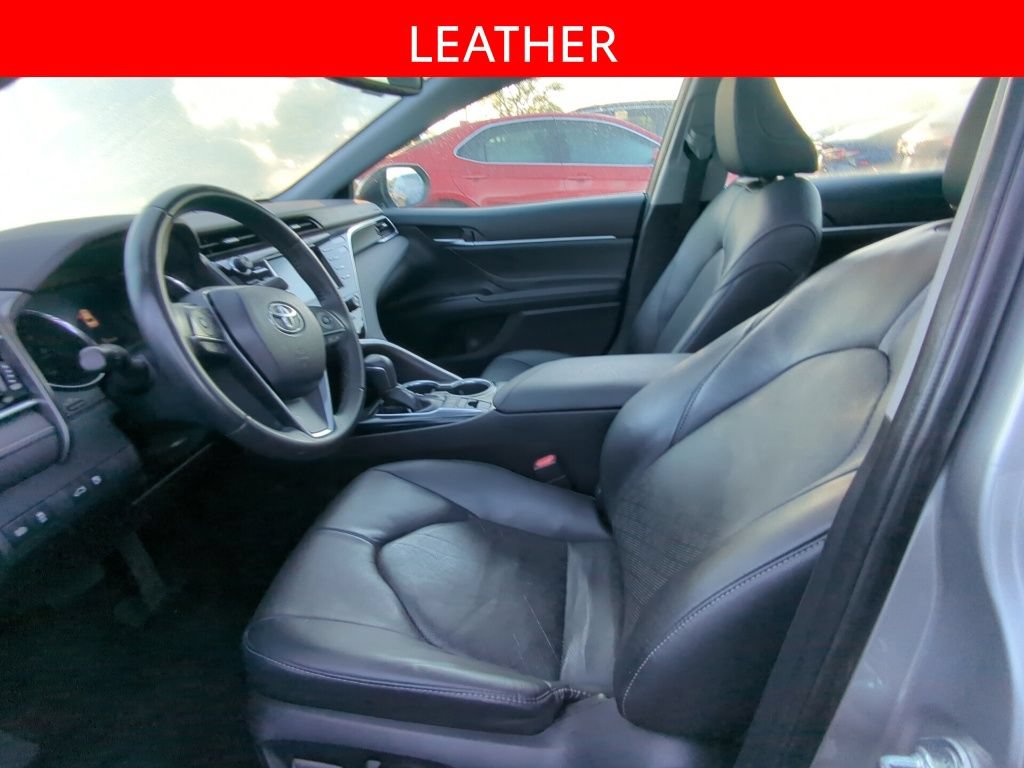 Used 2018 Toyota Camry XSE FWD image 5