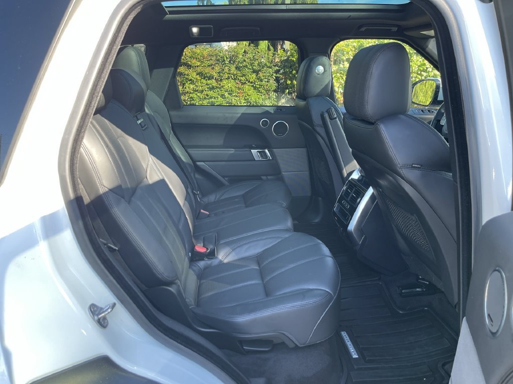 Used 2016 Land Rover Range Rover Sport HSE AWD/4WD image 28