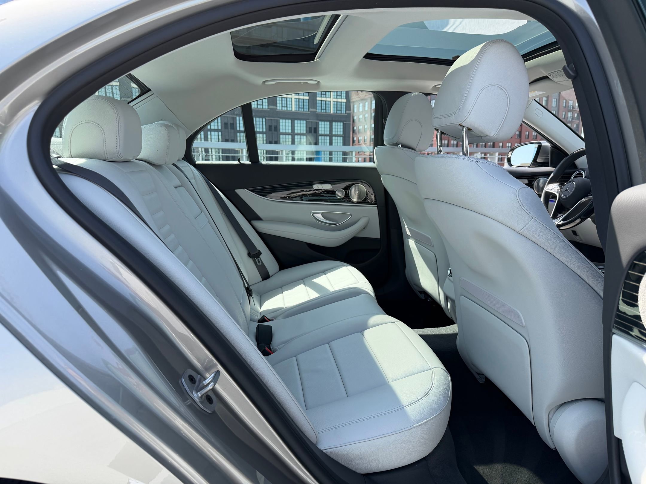 Used 2022 Mercedes-Benz E 450 4MATIC Sedan image 18