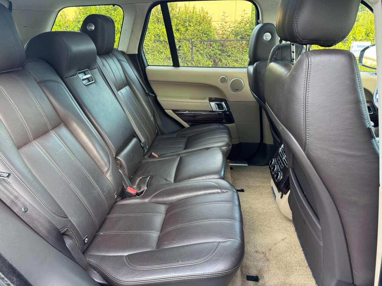 Used 2014 Land Rover Range Rover HSE image 26