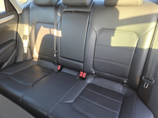 Used 2015 Volkswagen Passat 1.8T Limited Edition image 11