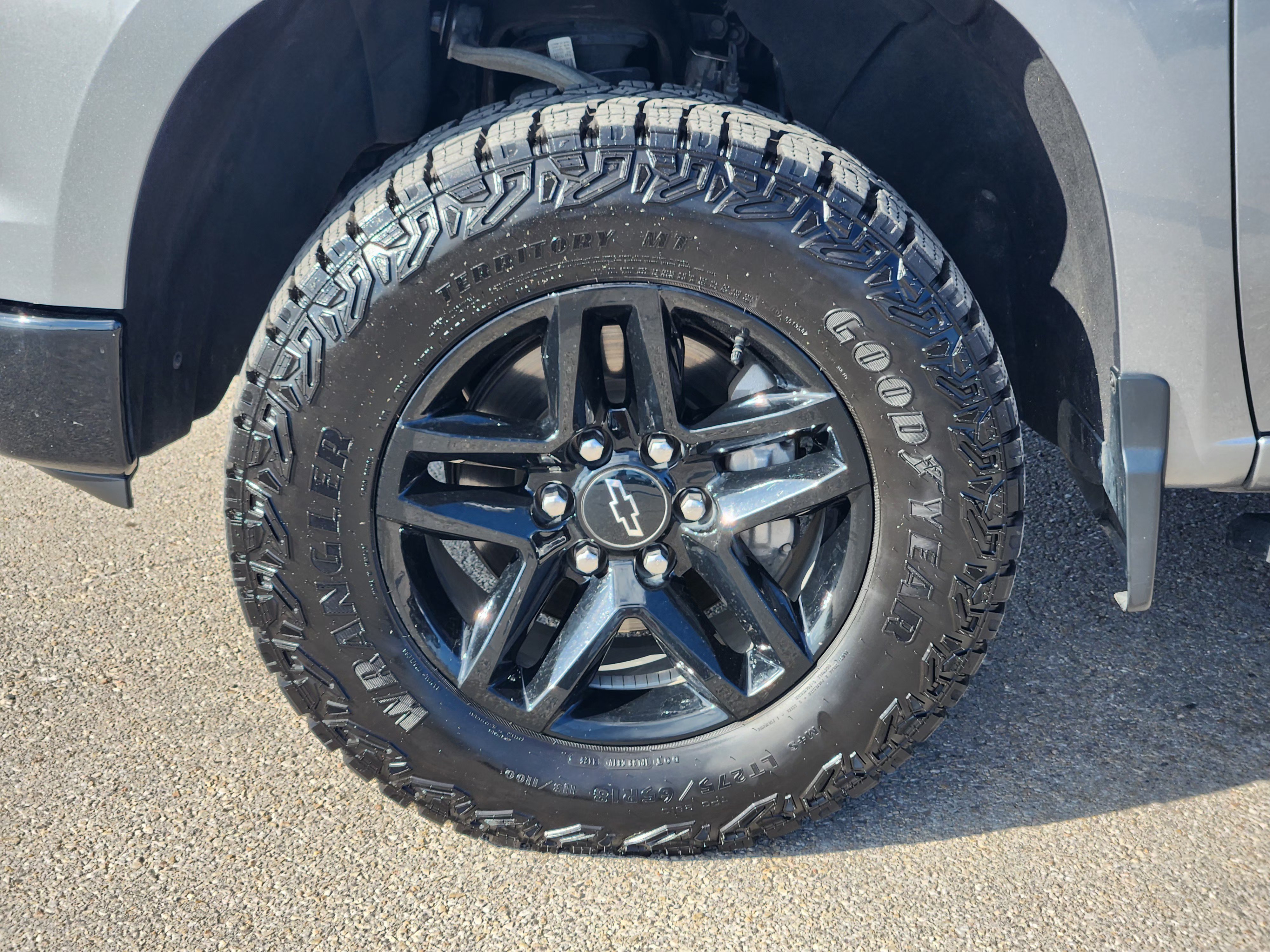 Used 2023 Chevrolet Silverado 1500 LT Trail Boss w/ LT Trail Boss Premium Package AWD/4WD image 10