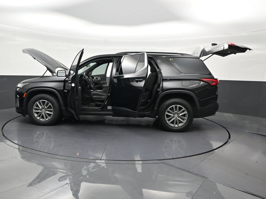 Used 2023 Chevrolet Traverse LT FWD image 32