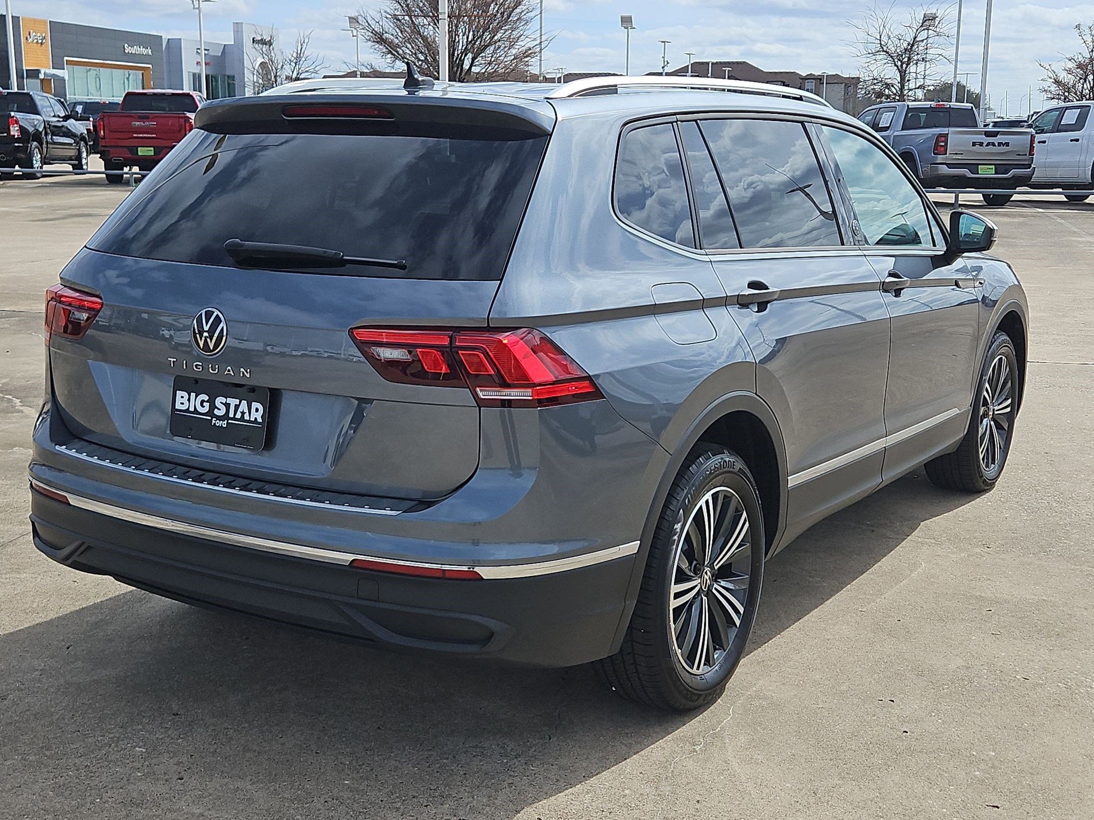 Used 2024 Volkswagen Tiguan Wolfsburg Edition image 3