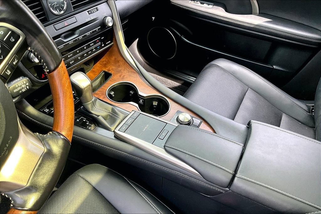 Used 2022 Lexus RX 350L FWD w/ Premium Package image 16