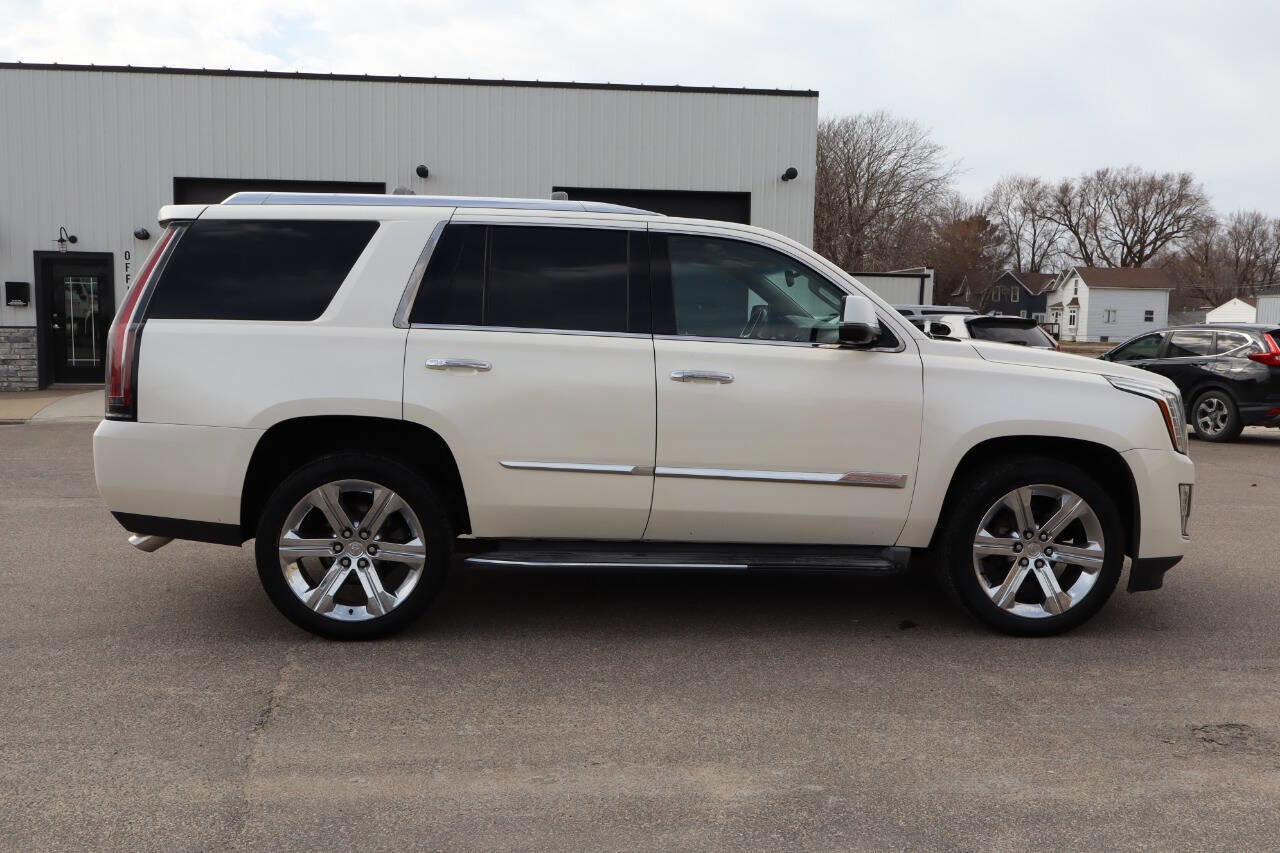 Used 2015 Cadillac Escalade Premium image 9