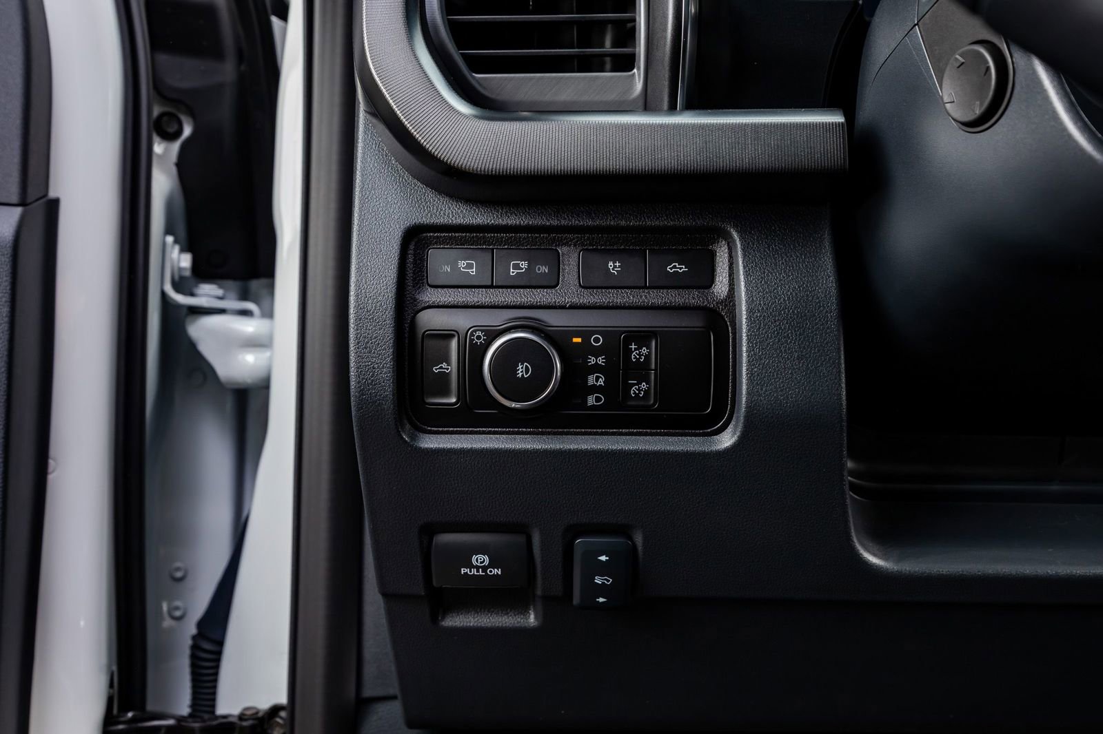 Used 2024 Ford F350 Platinum image 21