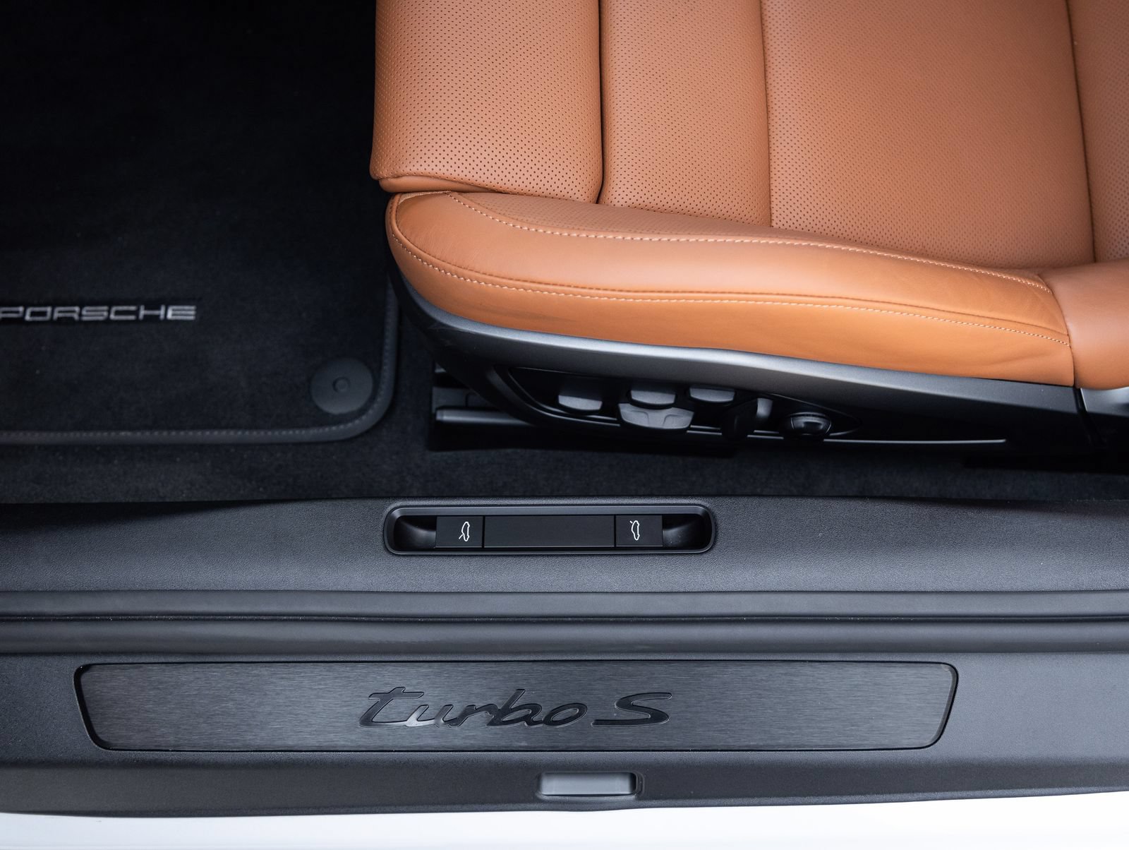 Certified 2026 Porsche 911 Turbo S AWD/4WD image 21