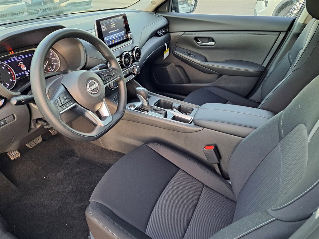 New 2025 Nissan Sentra SV image 7