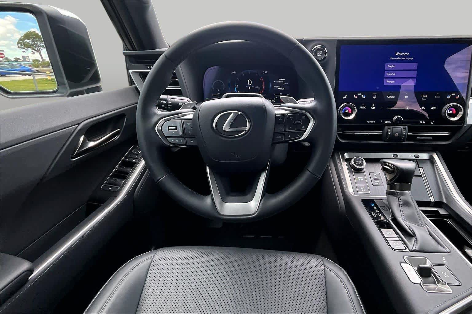 Used 2025 Lexus GX 550 w/ Cold Area Package AWD/4WD image 6