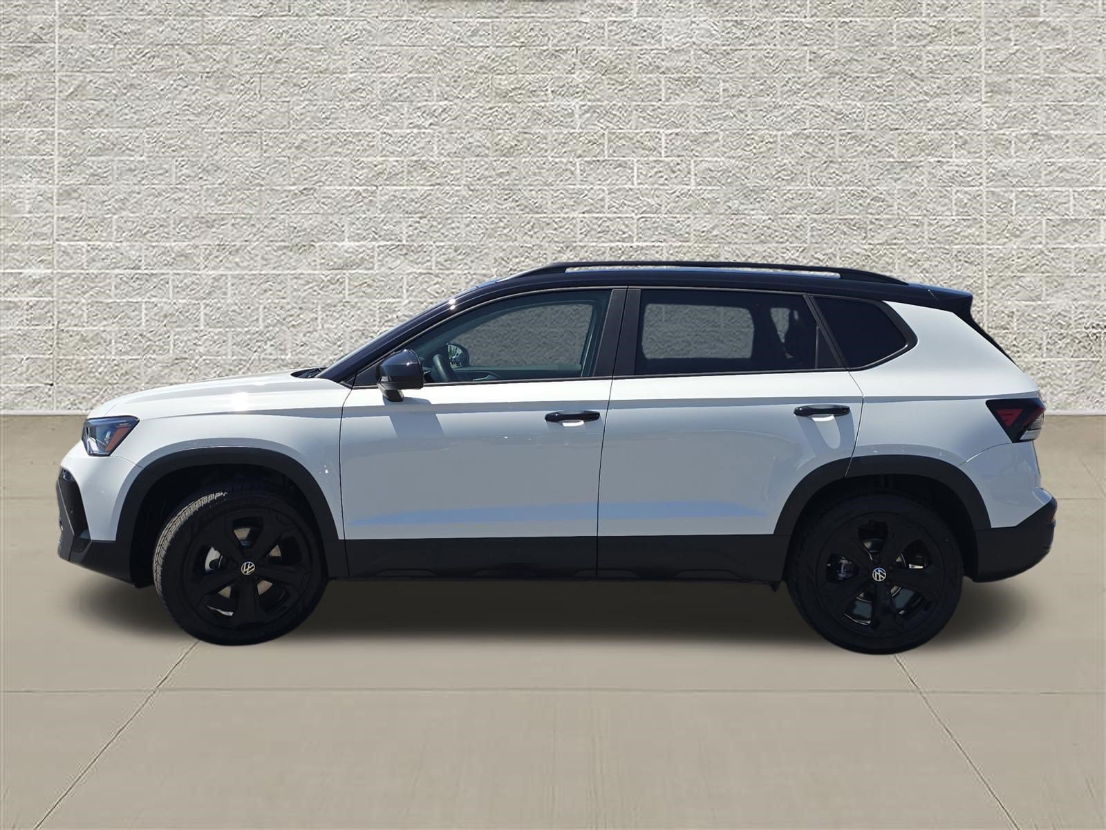 New 2026 Volkswagen Taos SE AWD/4WD image 4