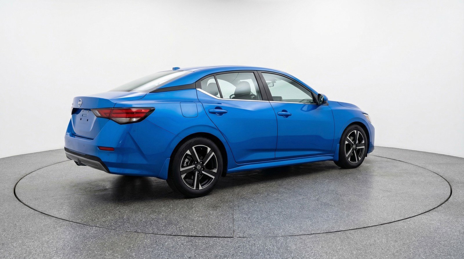 Used 2025 Nissan Sentra SV FWD image 9