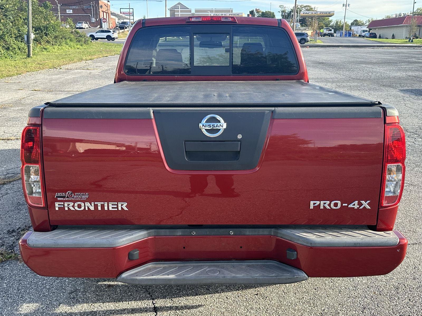 Used 2012 Nissan Frontier PRO-4X AWD/4WD image 7