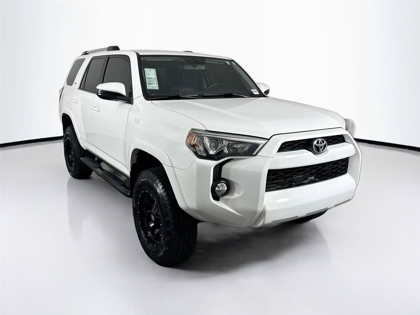 Used 2019 Toyota 4Runner SR5 AWD/4WD image 7
