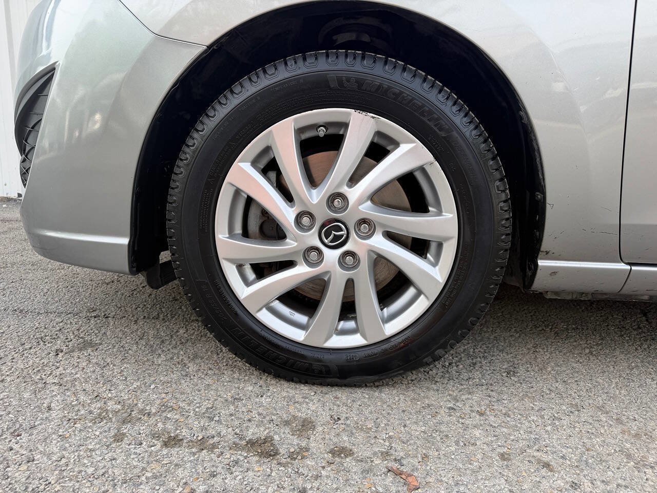 Used 2013 MAZDA MAZDA5 Sport image 13