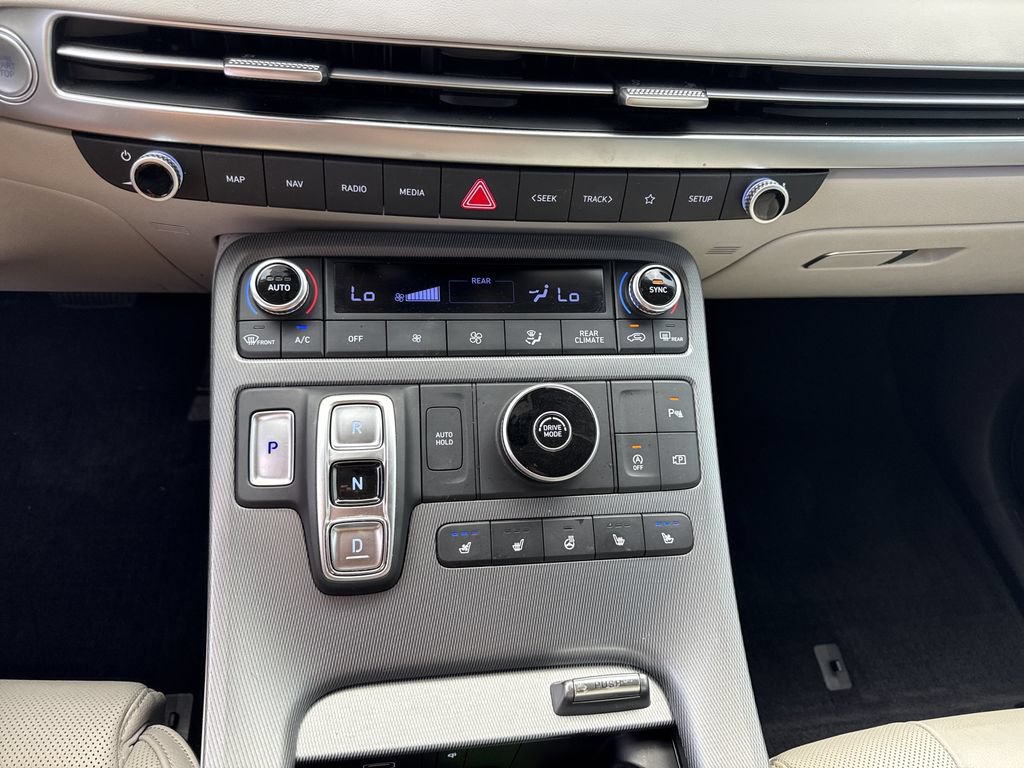 Used 2024 Hyundai Palisade Limited FWD image 27