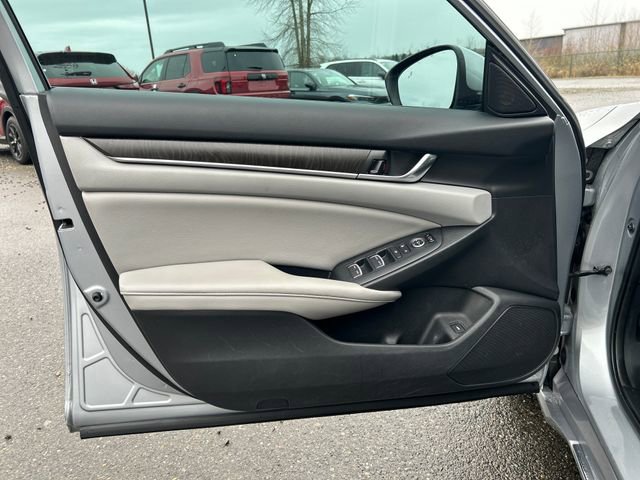 Used 2020 Honda Accord EX image 18