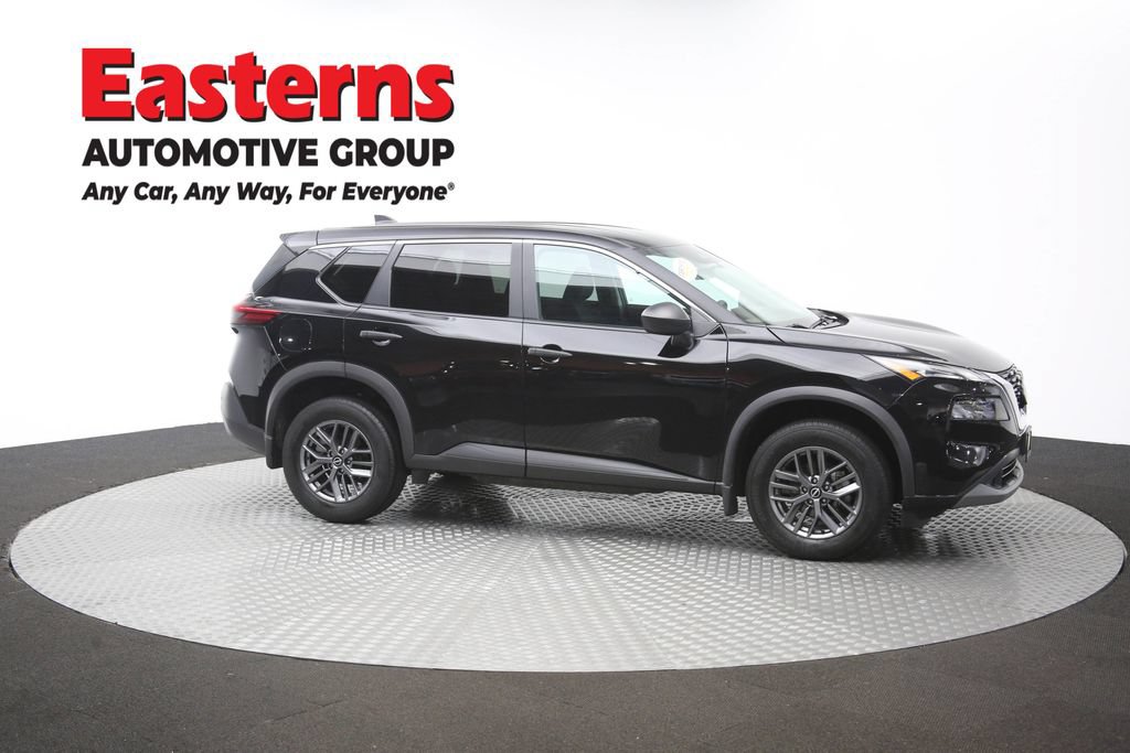 Used 2023 Nissan Rogue S AWD/4WD image 41
